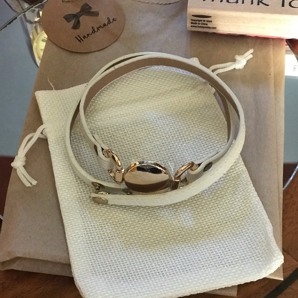 Jewerly - Picture 4 of 5